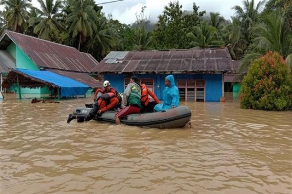 banjir-di-kabupaten-parigi-moutong-3-orang-meninggal-image